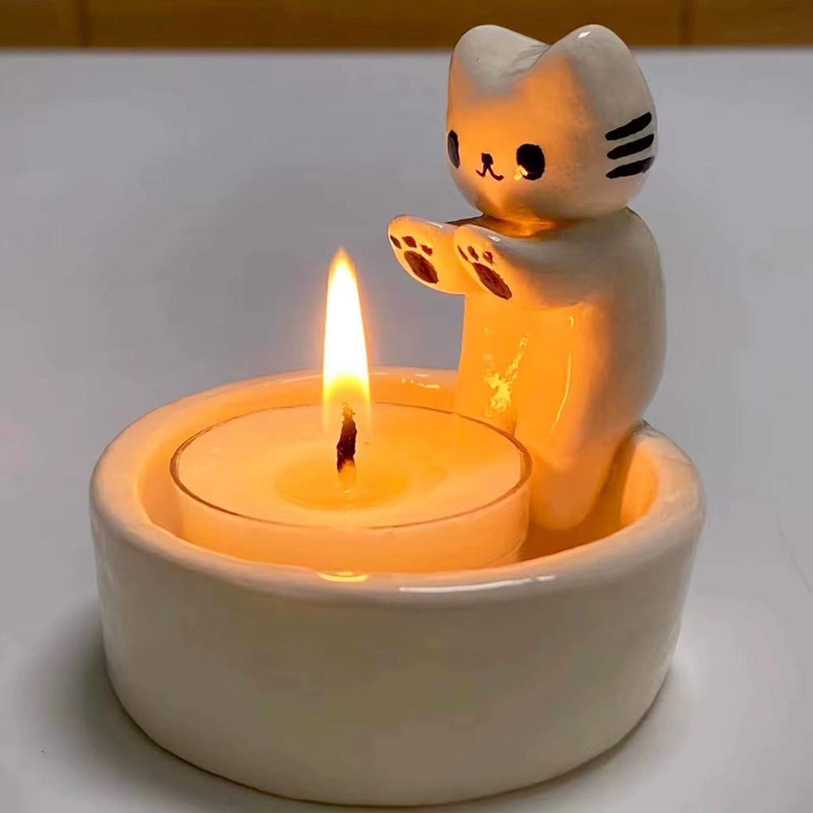 Cute kitten Aromatherapy 